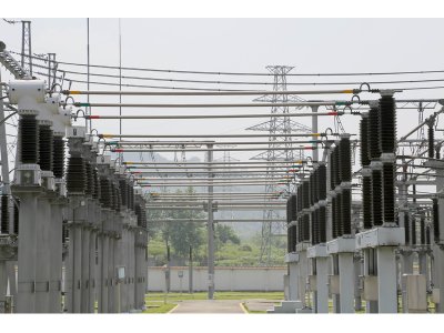 跨路母线过渡金具
